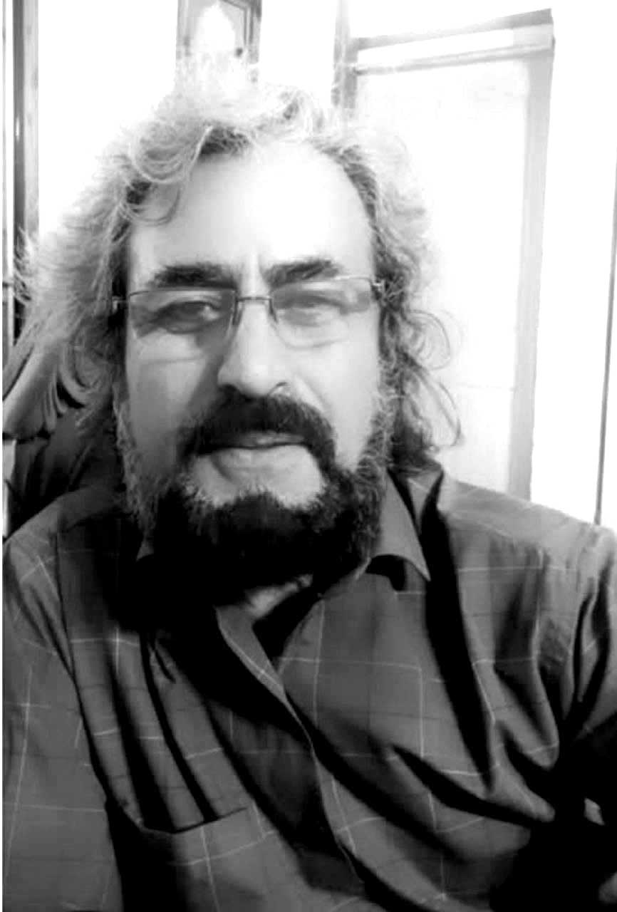 حسین احمدی‌محجوب